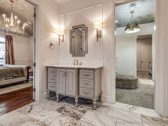 3306 W 68th Street, Tulsa, OK 74132