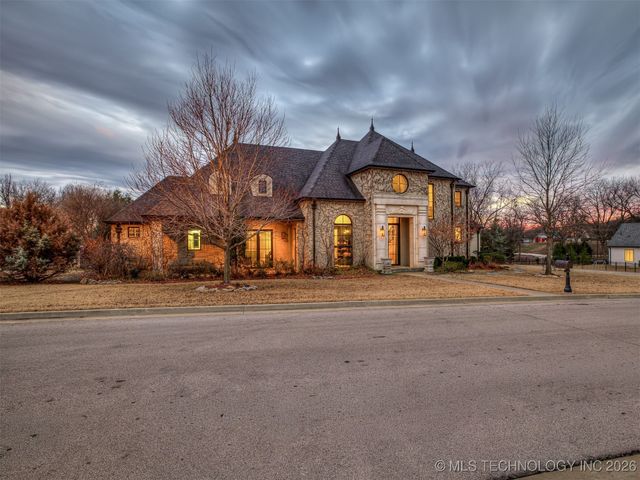 3306 W 68th Street, Tulsa, OK 74132