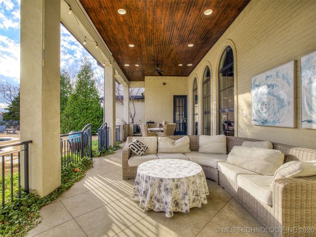 3306 W 68th Street, Tulsa, OK 74132