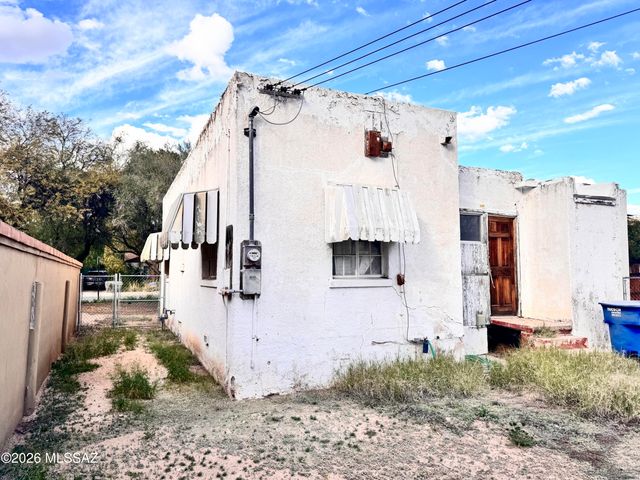 2328 E Hawthorne Street, Tucson, AZ 85719