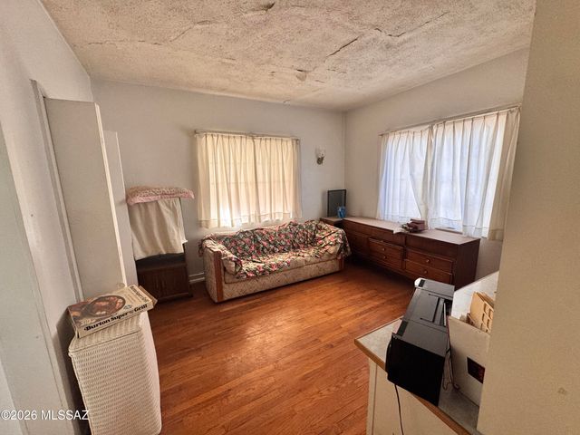 2328 E Hawthorne Street, Tucson, AZ 85719