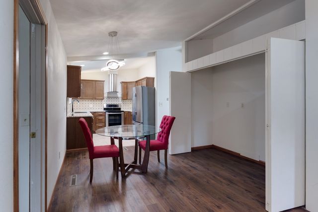 2509 N Roosevelt Ct, Wichita, KS 67220