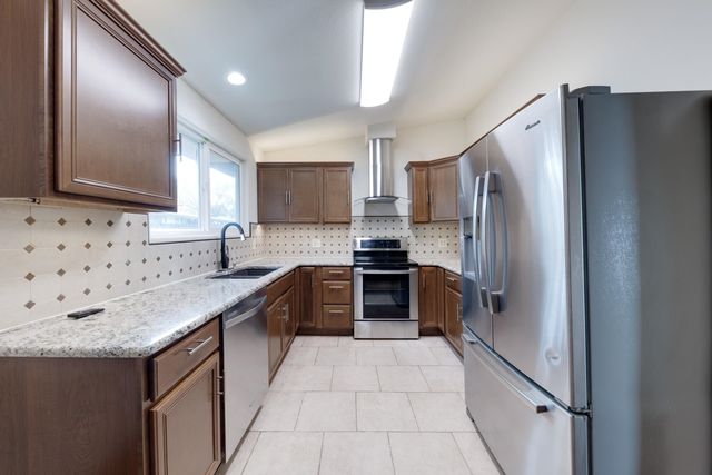 2509 N Roosevelt Ct, Wichita, KS 67220