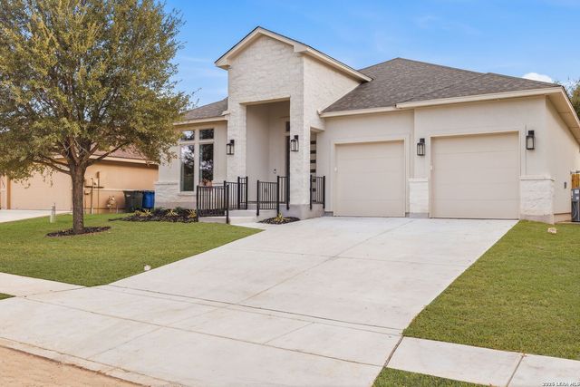 1751 Oakmont Cir, New Braunfels, TX 78132