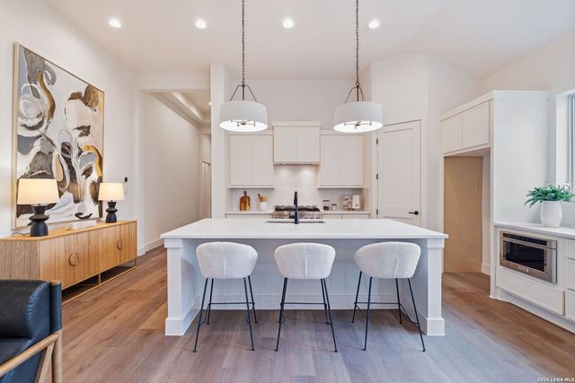 1751 Oakmont Cir, New Braunfels, TX 78132