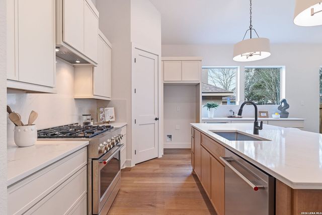 1751 Oakmont Cir, New Braunfels, TX 78132