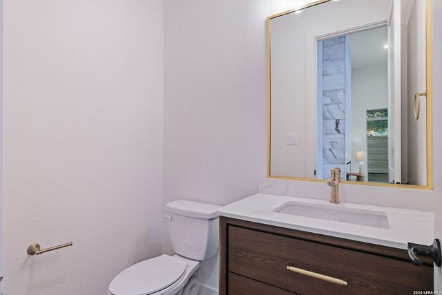 1751 Oakmont Cir, New Braunfels, TX 78132