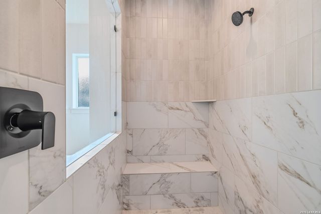 1751 Oakmont Cir, New Braunfels, TX 78132