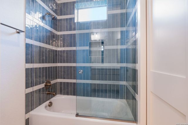 1751 Oakmont Cir, New Braunfels, TX 78132