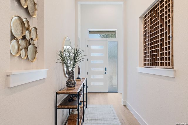 1751 Oakmont Cir, New Braunfels, TX 78132