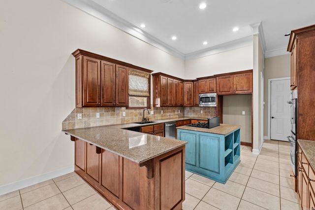 126 Calais Drive, Maumelle, AR 72113