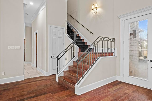 126 Calais Drive, Maumelle, AR 72113