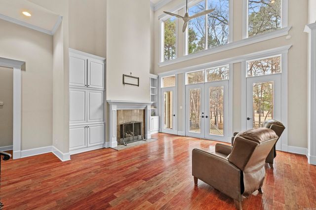 126 Calais Drive, Maumelle, AR 72113