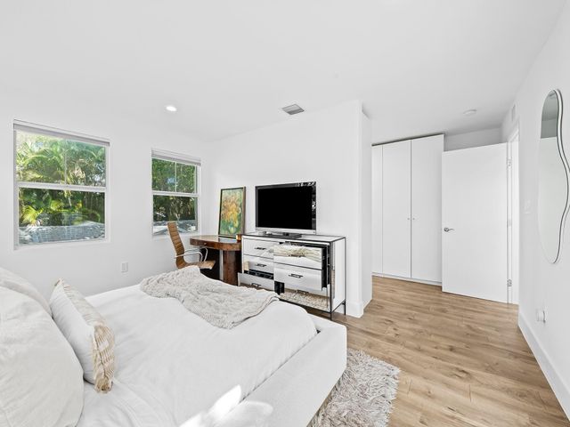 304 Seminole Avenue, Fort Lauderdale, FL 33312