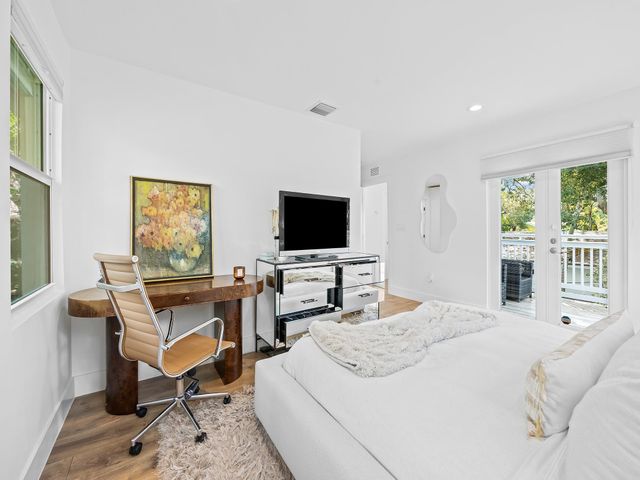 304 Seminole Avenue, Fort Lauderdale, FL 33312