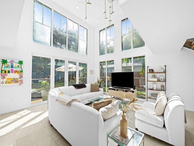 304 Seminole Avenue, Fort Lauderdale, FL 33312