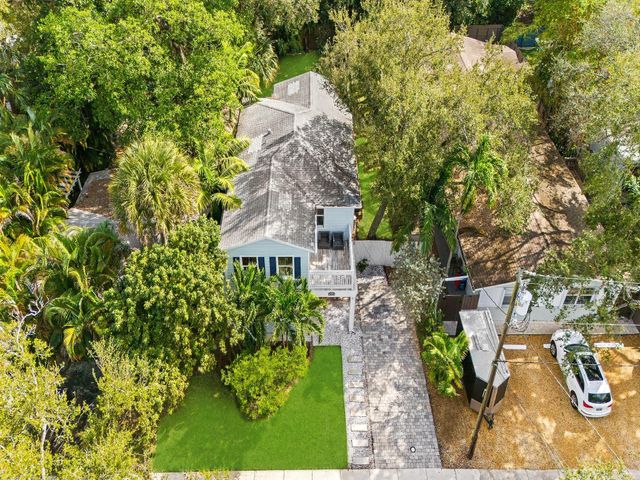 304 Seminole Avenue, Fort Lauderdale, FL 33312