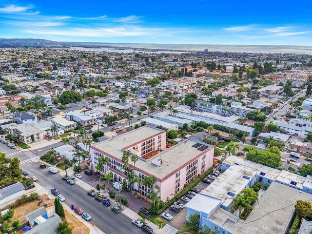 4730 Noyes ST 106, San Diego, CA 92109