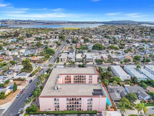 4730 Noyes ST 106, San Diego, CA 92109