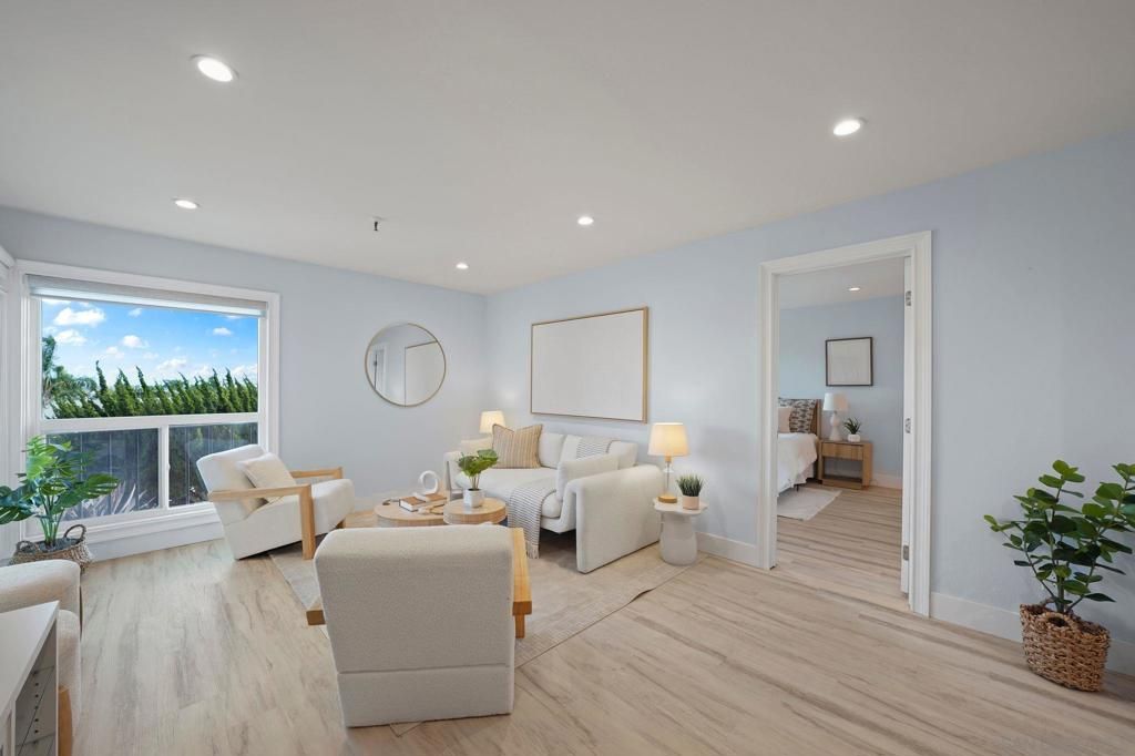 4730 Noyes ST 106, San Diego, CA 92109