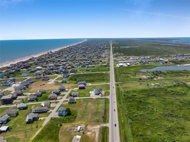 980 Copacabana Drive, Crystal Beach, TX 77650