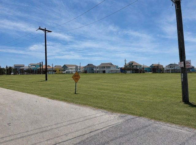 980 Copacabana Drive, Crystal Beach, TX 77650