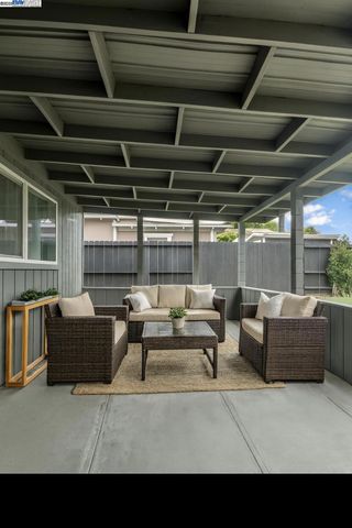 1300 Cavallo Rd, Antioch, CA 94509