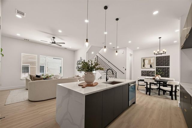 1105 Wilson St, Houston, TX 77019