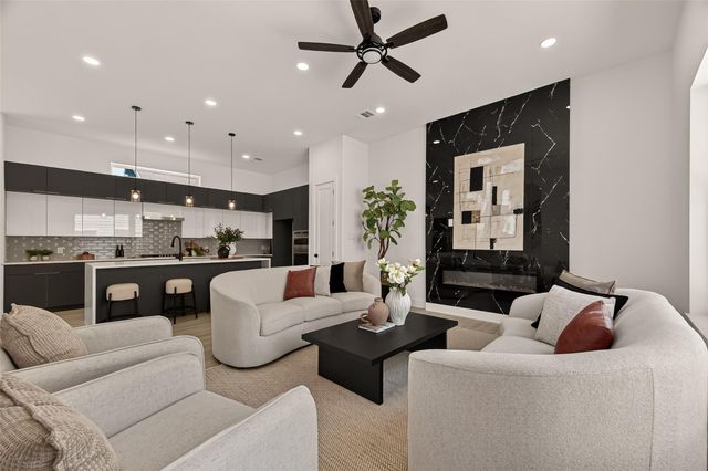 1105 Wilson St, Houston, TX 77019