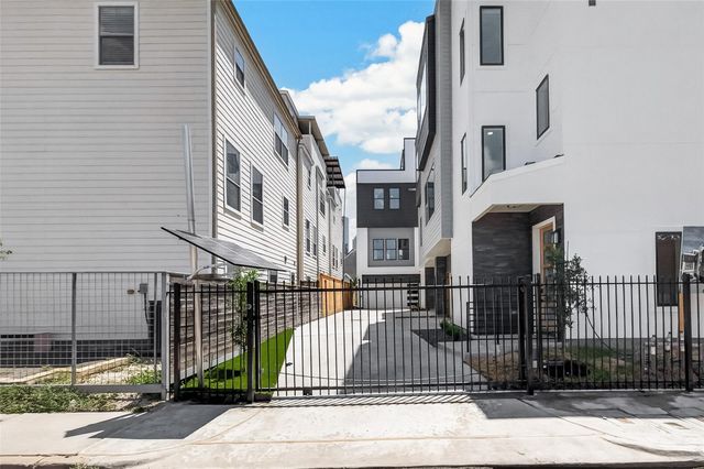 1105 Wilson St, Houston, TX 77019