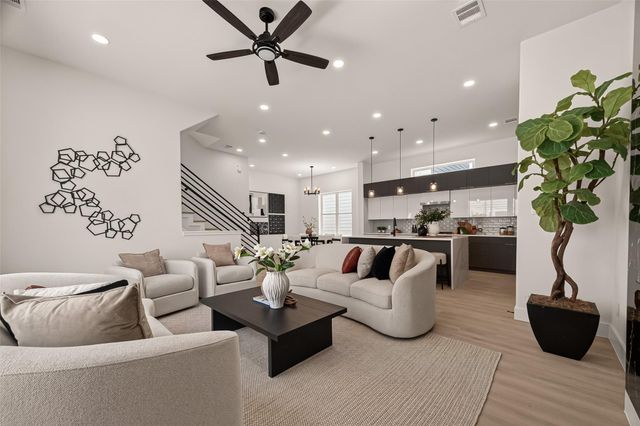 1105 Wilson St, Houston, TX 77019