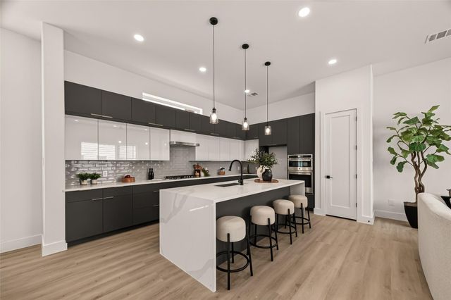 1105 Wilson St, Houston, TX 77019