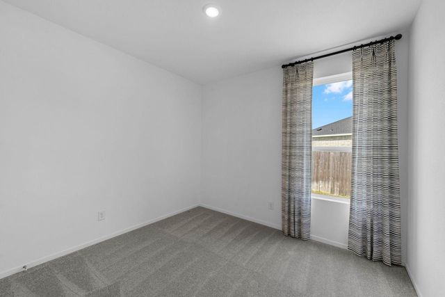 12 Robin Court, Angleton, TX 77515