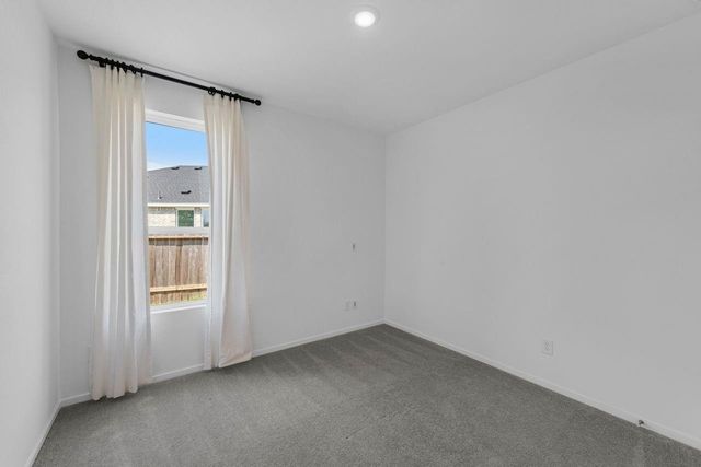 12 Robin Court, Angleton, TX 77515