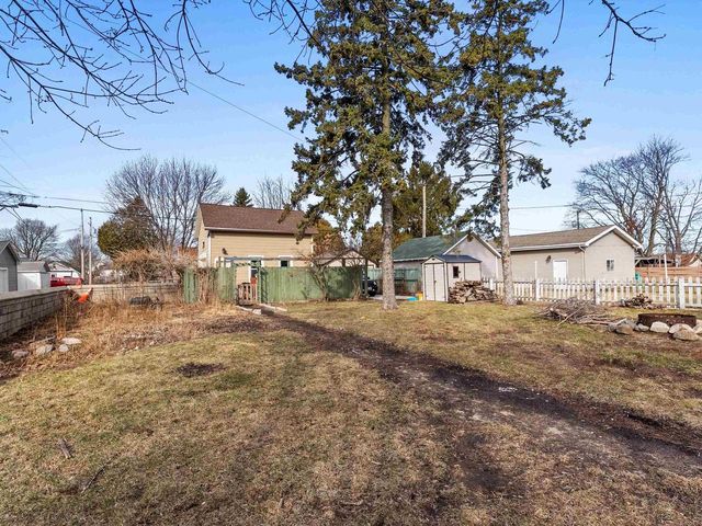 1610 S 11th Street, Sheboygan, WI 53081