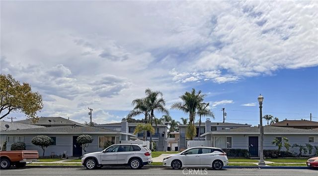 1126 W Broadway, Anaheim, CA 92805