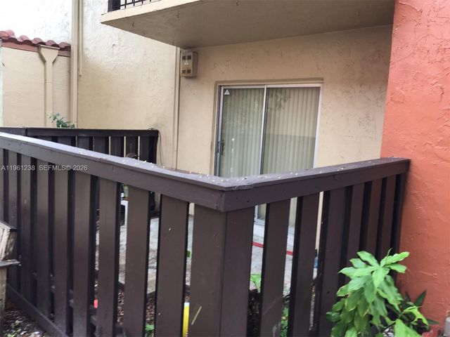 10762 N Kendall Dr I-9, Miami, FL 33176