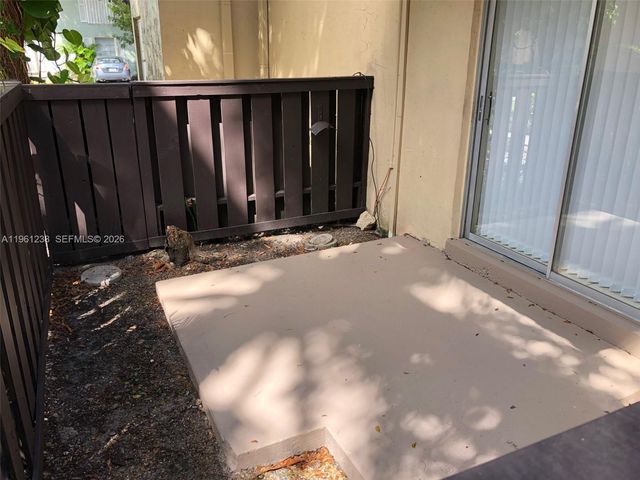 10762 N Kendall Dr I-9, Miami, FL 33176