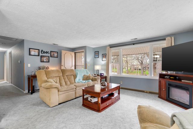 8277 Timber Lane, Lafayette, IN 47905