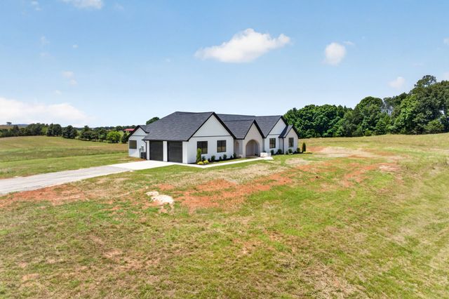 4221 Gum Springs Mountain Rd, Sparta, TN 38583