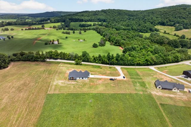 4221 Gum Springs Mountain Rd, Sparta, TN 38583
