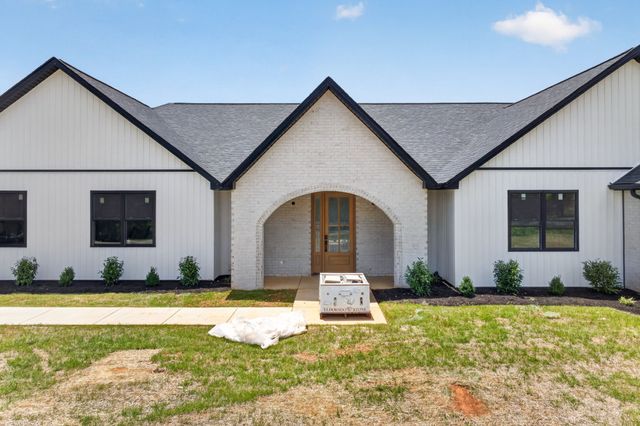 4221 Gum Springs Mountain Rd, Sparta, TN 38583
