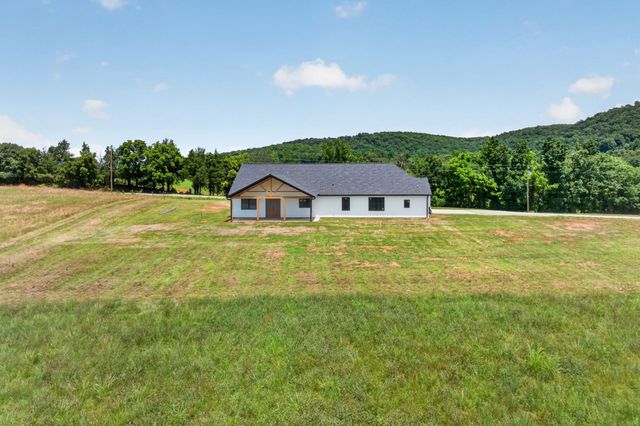4221 Gum Springs Mountain Rd, Sparta, TN 38583