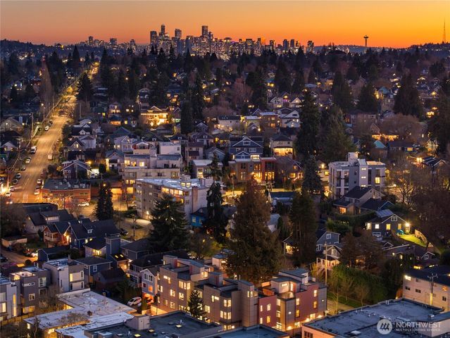 6538 D Latona Avenue NE, Seattle, WA 98115