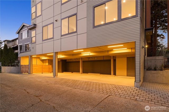 6538 D Latona Avenue NE, Seattle, WA 98115