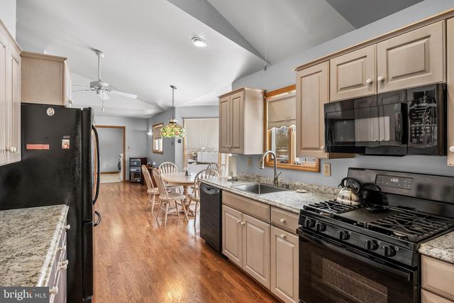 32 QUAIL DR, Beverly, NJ 08010