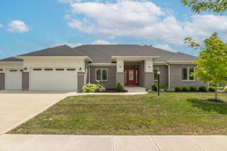921 Justine Circle E, Indianapolis, IN 46234