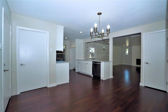 2435 Hillsboro Avenue, Dallas, TX 75228