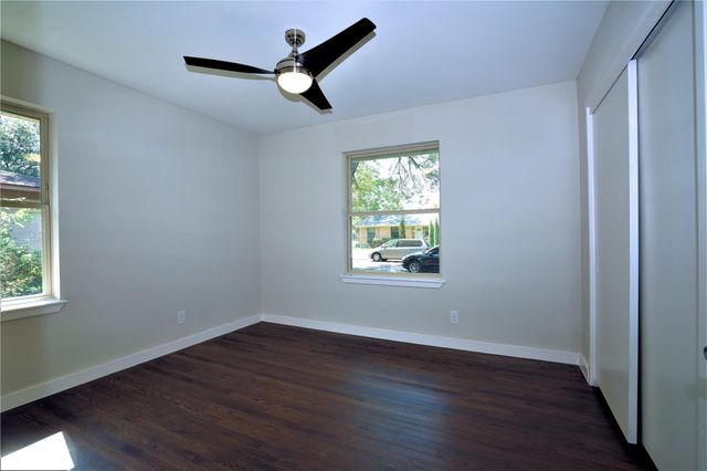 2435 Hillsboro Avenue, Dallas, TX 75228