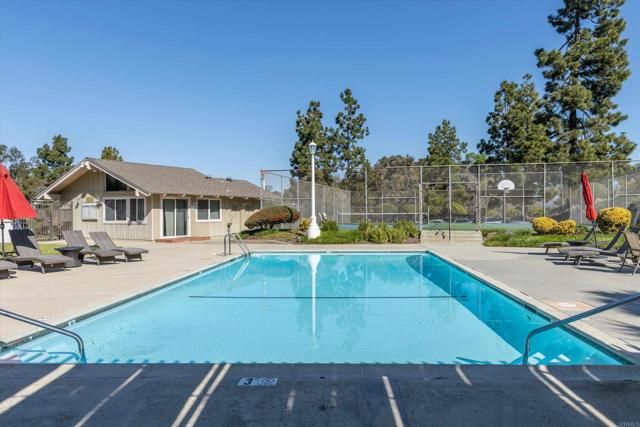 1633 La Verde Drive, San Marcos, CA 92078